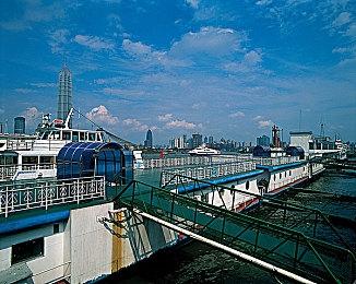 点击解谜混合动作玩法 新作《废品骑手》9月发售